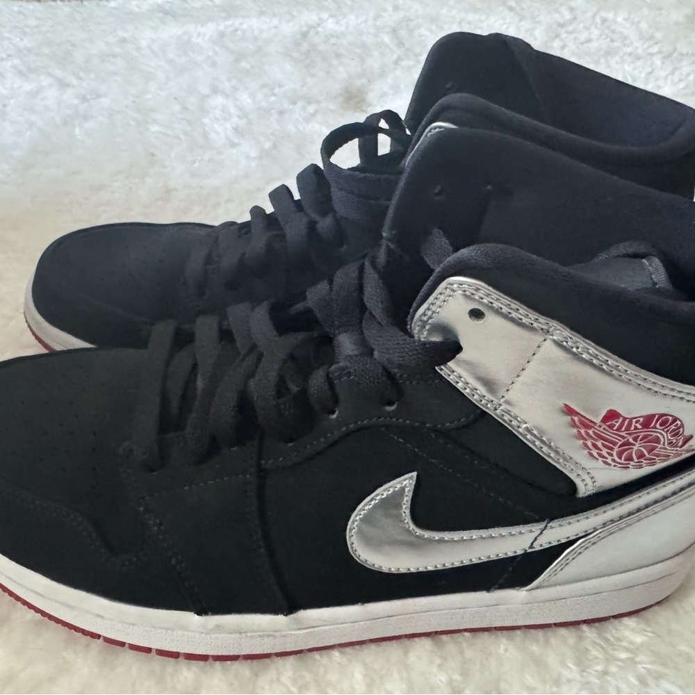Nike Jordan 1 Mid “Johnny Kilroy” Black and Silver 8 Men’s